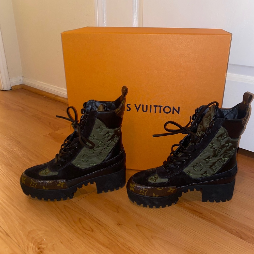 Laureate Platform Desert Boots/Booties Boots/Booties